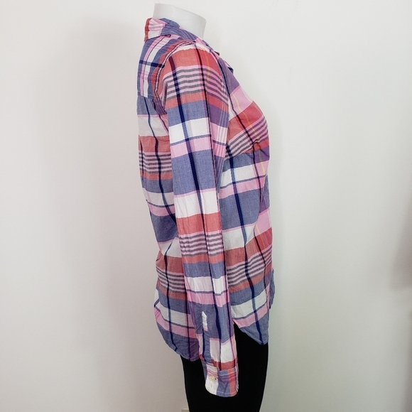 Old Navy The Classic Shirt plaid button down red and blue size medium - Picture 3 of 8
